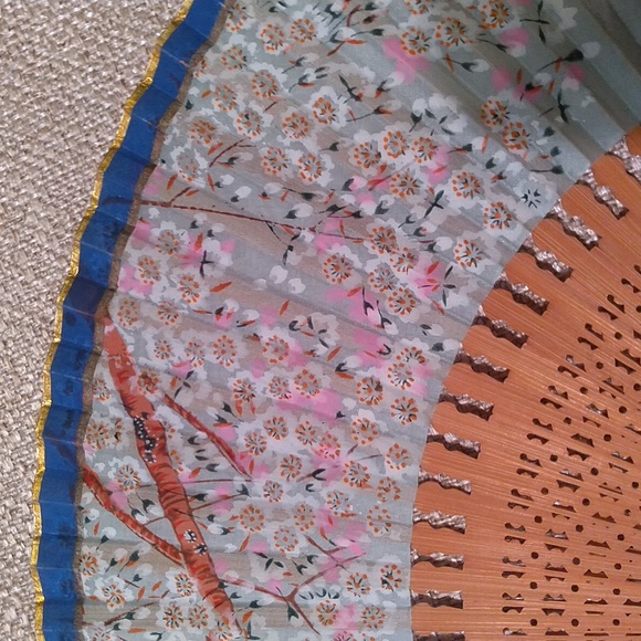 2 Vintage Japanese Hand Fans - Occupied Japan - Picture 9 of 12